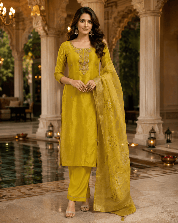 Raniriwaaz Mehandi Noor Silk Kurta Set