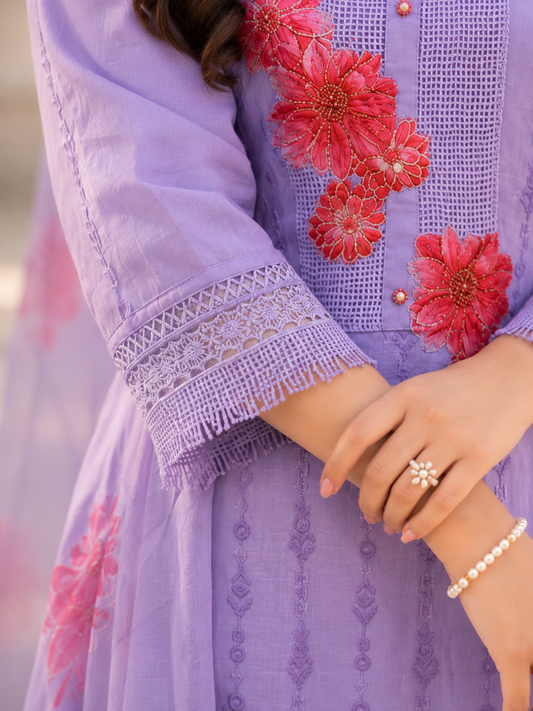Raniriwaaz Lavender Petal Elegance Kurta Set